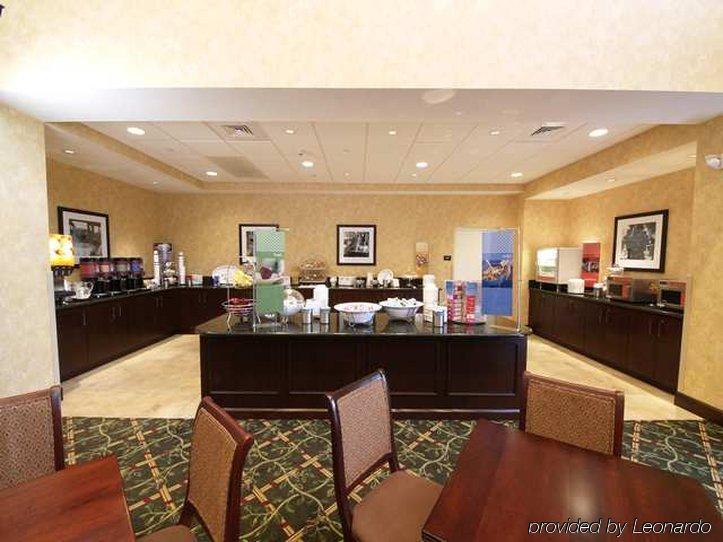 Hampton Inn & Suites Dobson Ресторан фото