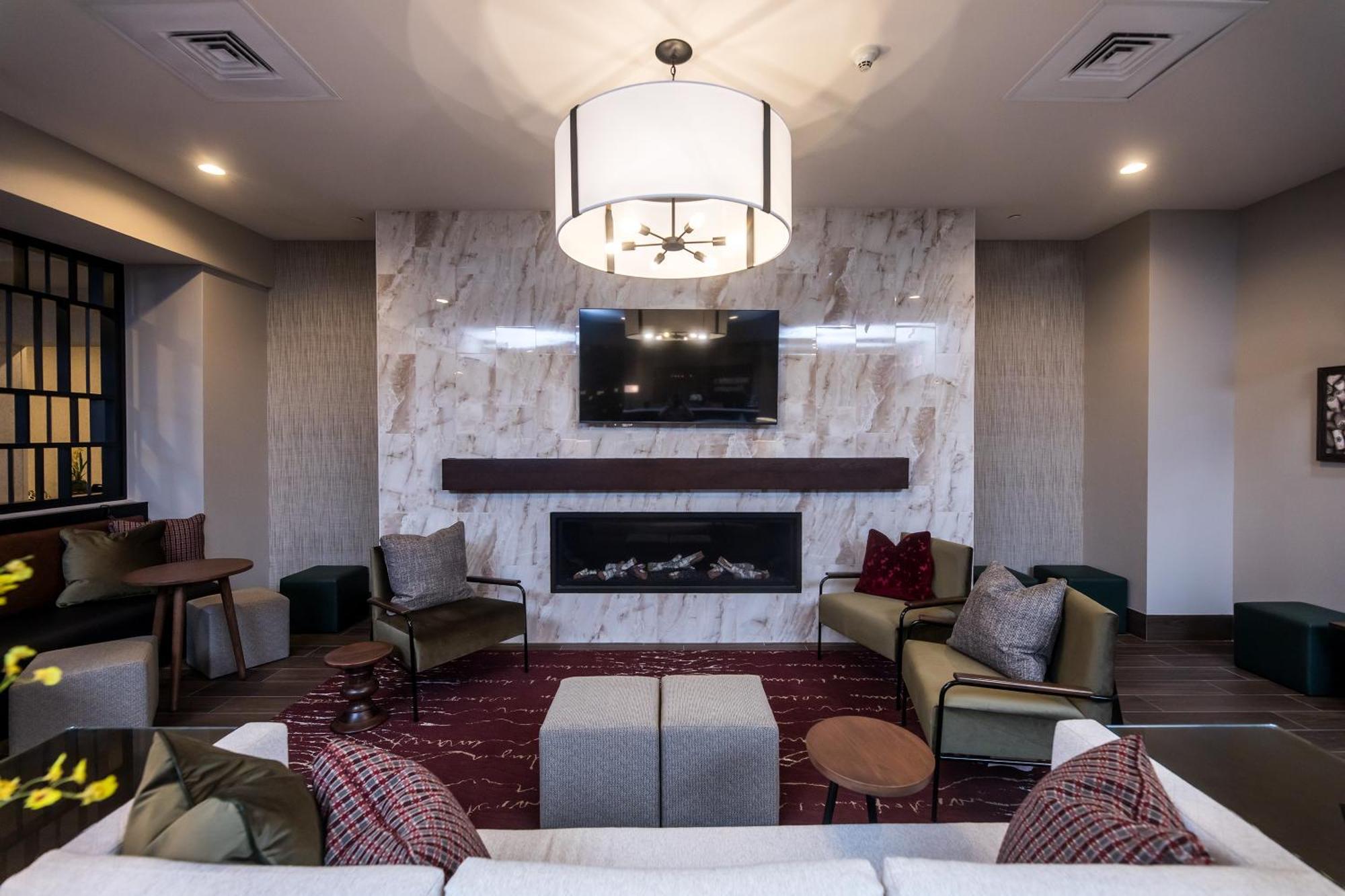 Hampton Inn & Suites Dobson Экстерьер фото