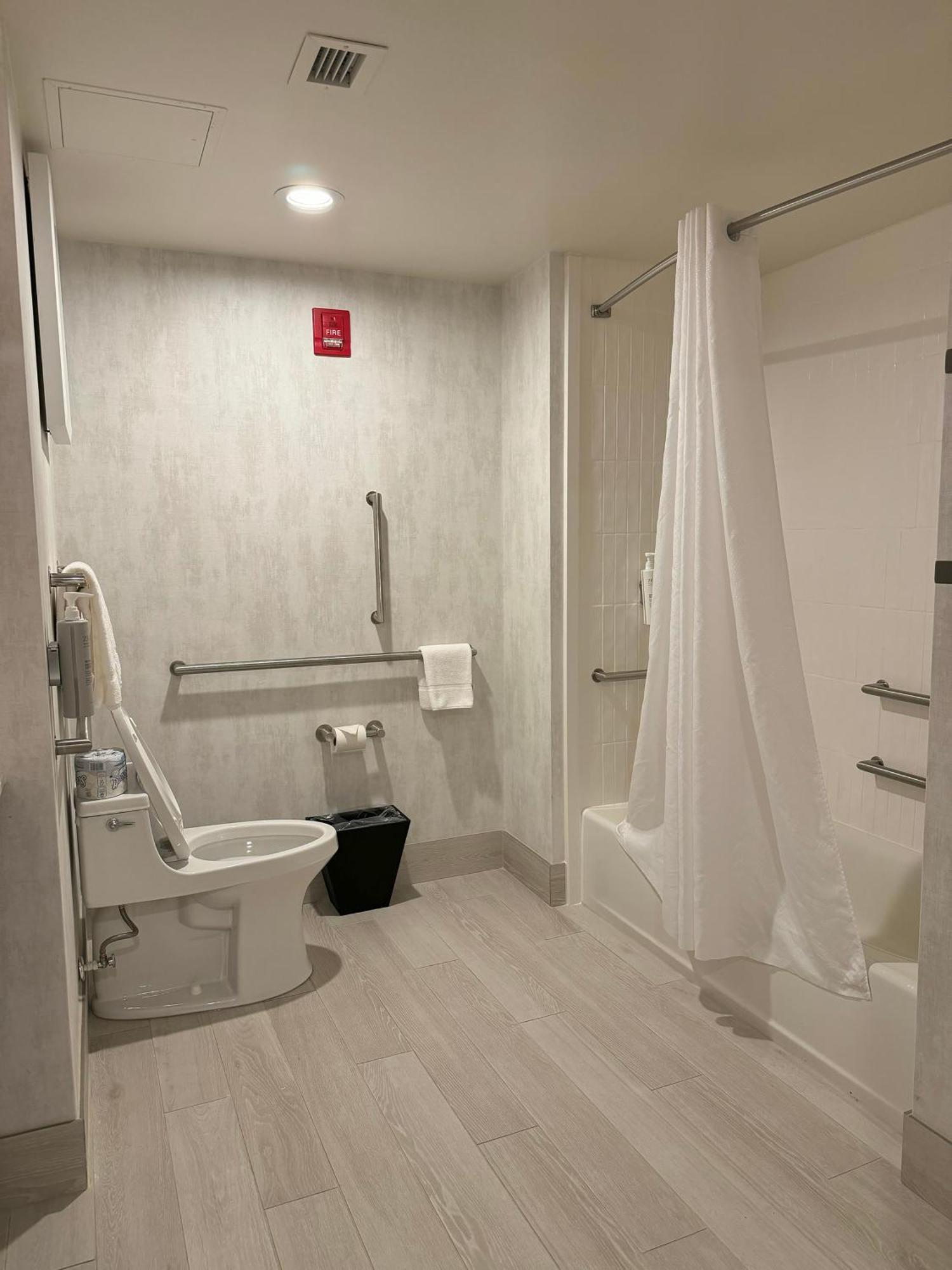 Hampton Inn & Suites Dobson Экстерьер фото